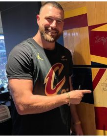 Travis Kelce Cleveland Cavaliers 87 Jersey USA Jackets